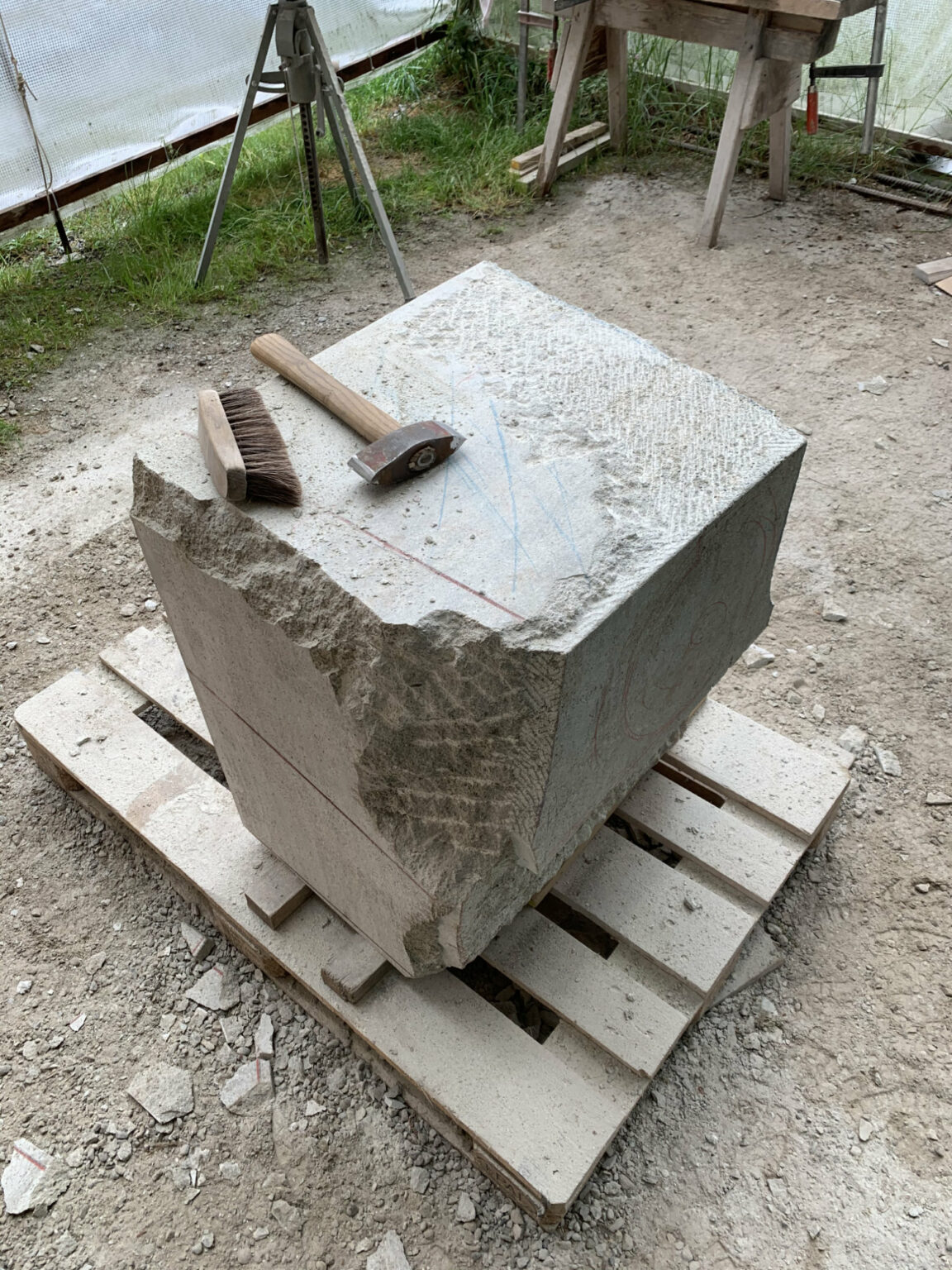 Wie entsteht eigentlich eine Skulptur aus Stein?